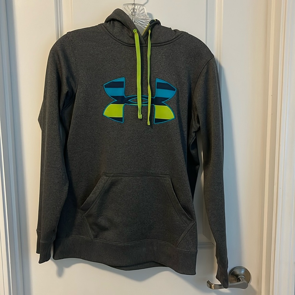 Women’s underarmour sweatshirt